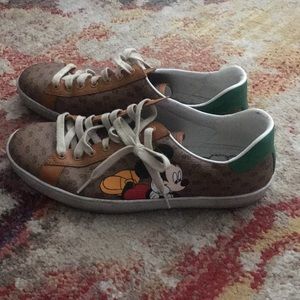Size 10 Gucci custom shoes